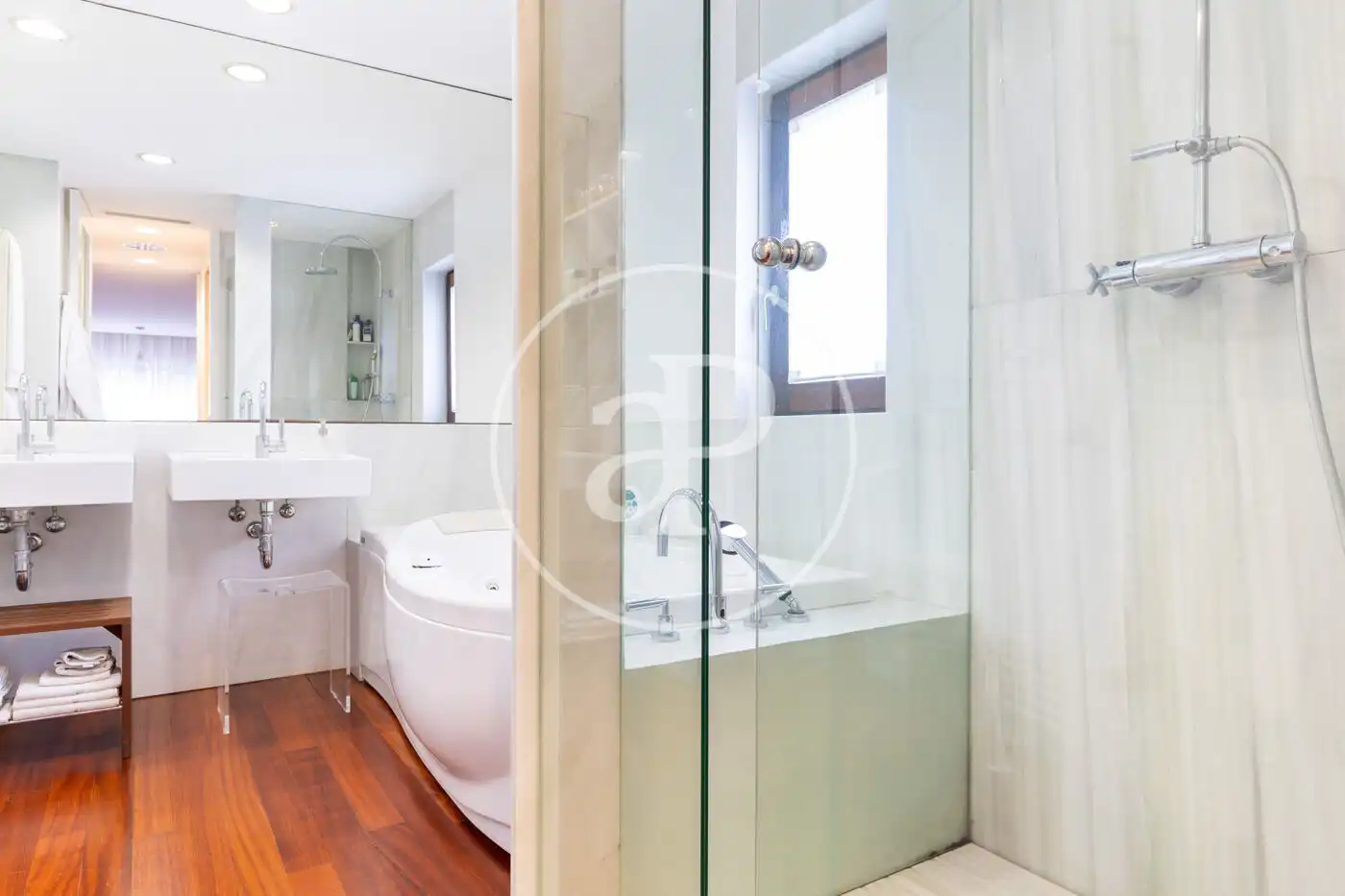Bathroom of Houses for sale in Sant Cugat del Vallès  with Air Conditioner, Heating and Private garden