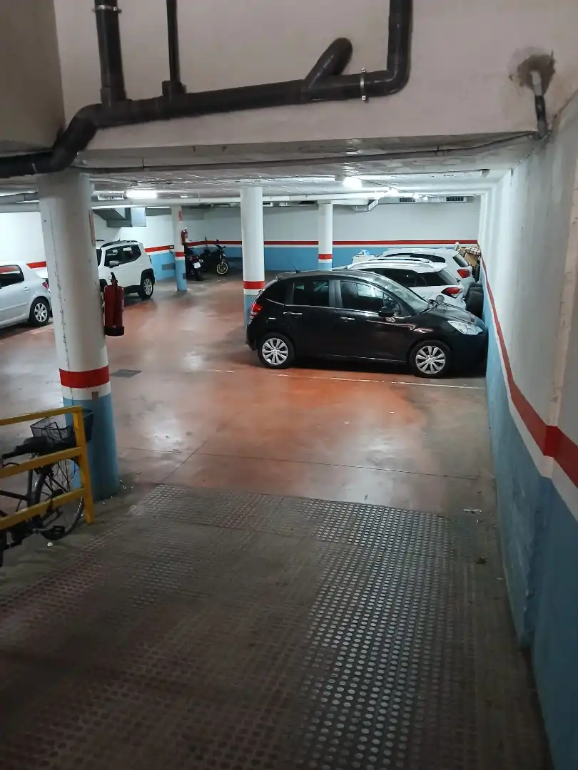 Einzelparkplatz mit Aufzug zum Verkauf in Carrer del Nord 2, imagen 2