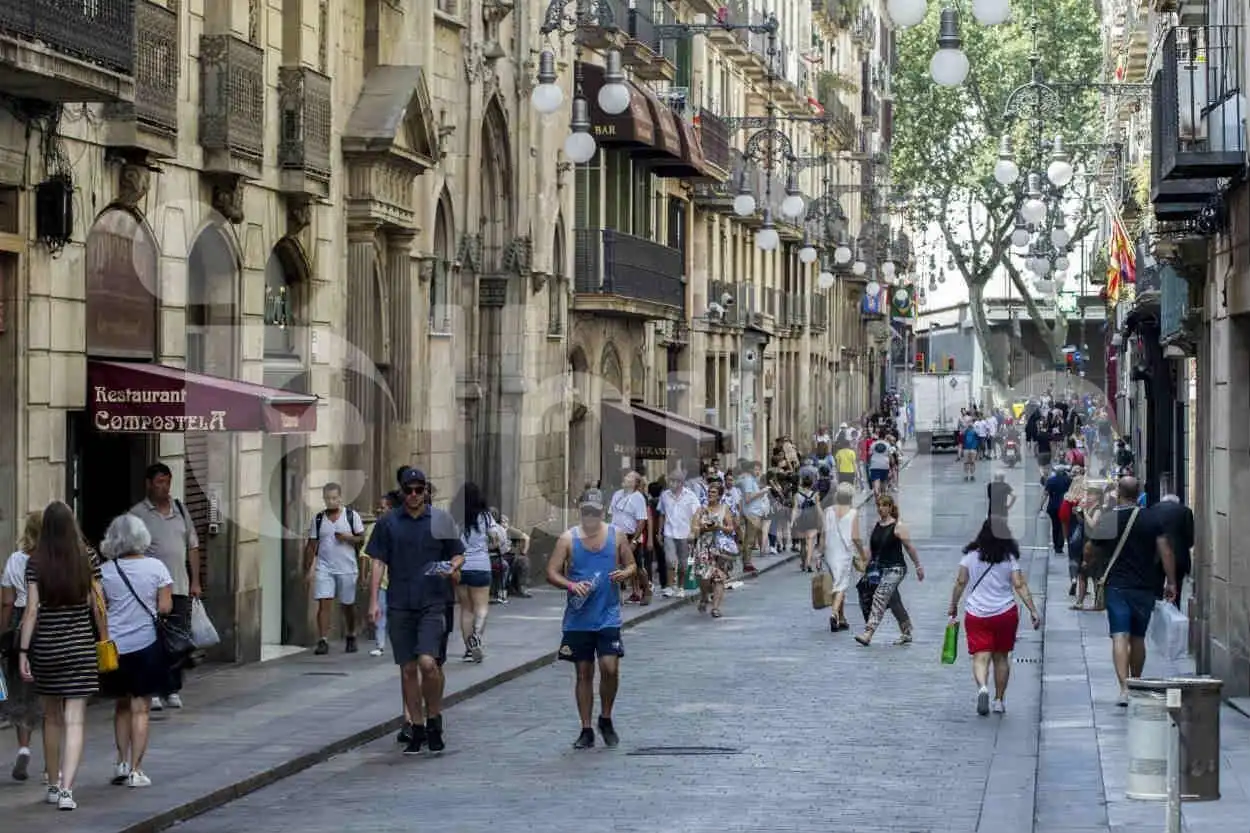 Außenansicht von Gebäude zum Verkauf in Barcelona