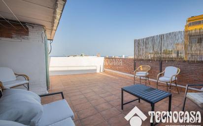 Terrassa de Casa adosada en venda en Badalona