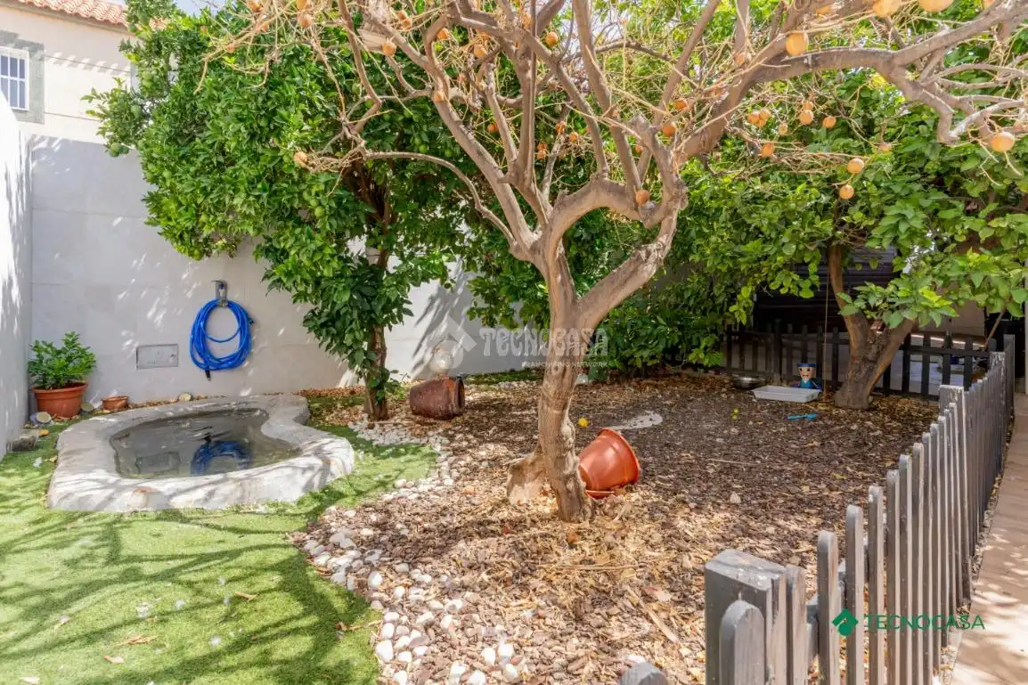Detached homes for sale in Las Cabañuelas