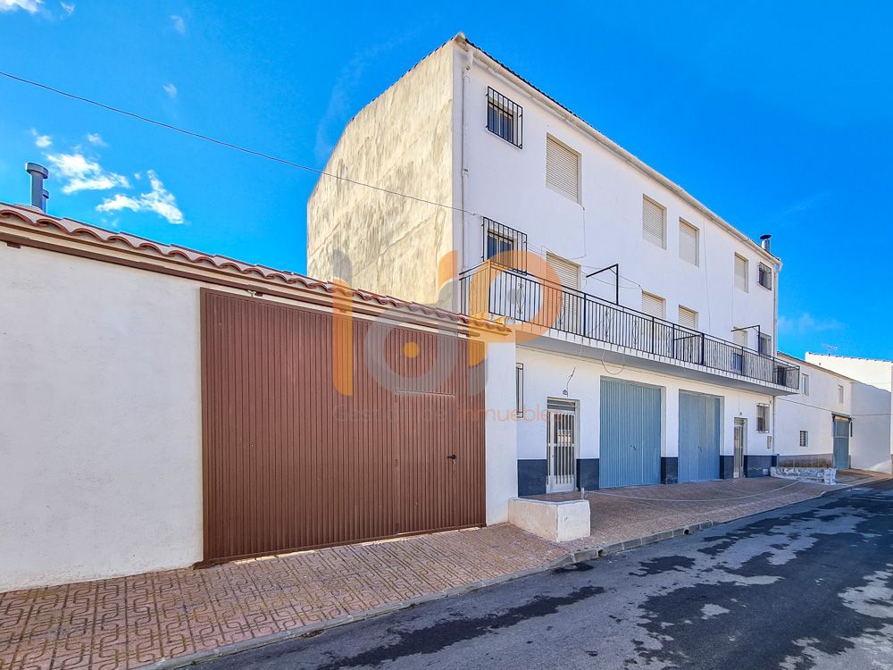 Vista exterior de Pis en venda en Chirivel amb Terrassa, Traster i Balcó