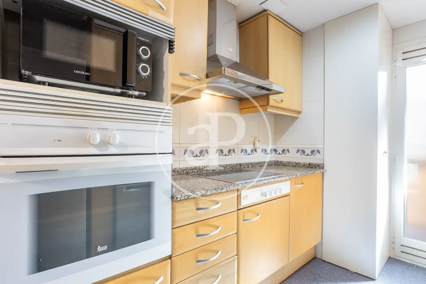 Küche von Wohnung zur Miete in Valencia mit Klimaanlage, Heizung und Privatgarten