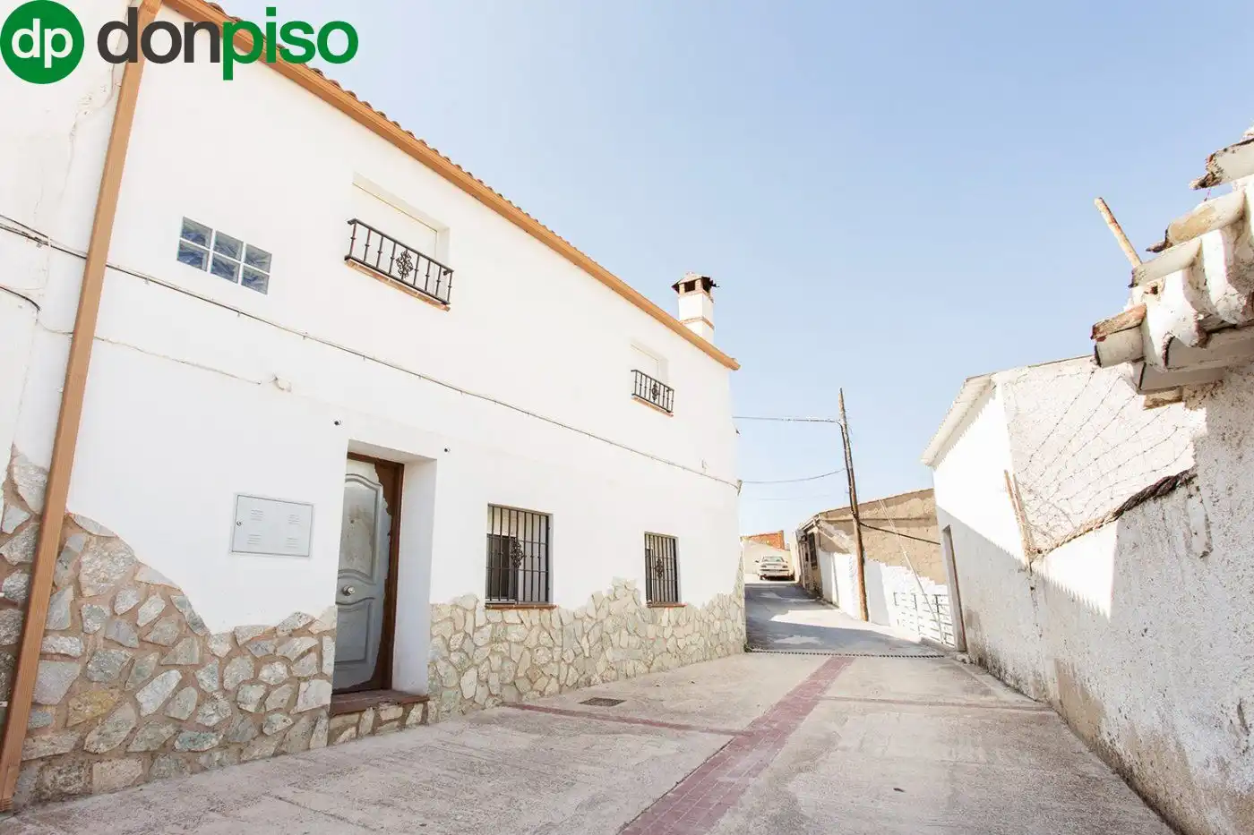 Vista exterior de Casa o chalet en venta en Alamedilla con Parquet y Terraza