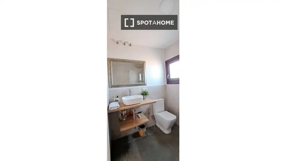 Baño de Apartamento para compartir en Vélez-Málaga con Aire acondicionado, Terraza y Amueblado