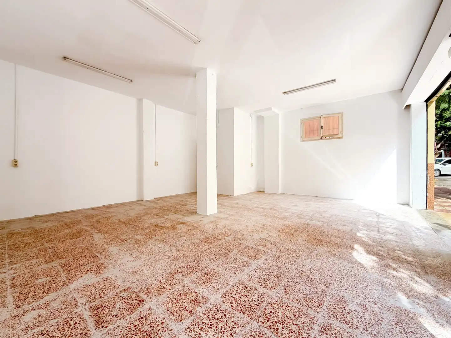 Local comercial en venda a Campello Playa