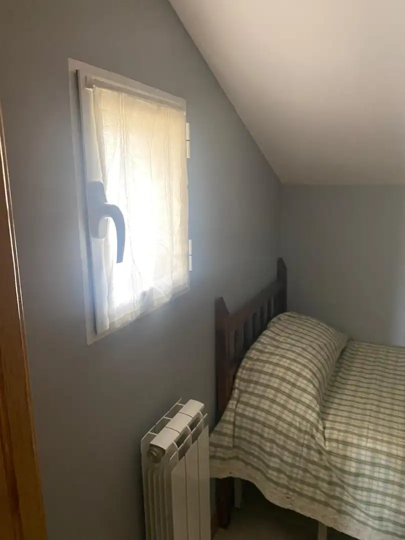 Habitación de Ático en venta en Medina de Rioseco con Calefacción, Terraza y Amueblado