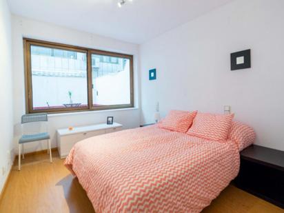 Bedroom of Apartment to share in  Valencia Capital  with Air Conditioner