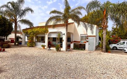 Vista exterior de Casa o xalet en venda en Dolores amb Terrassa i Piscina