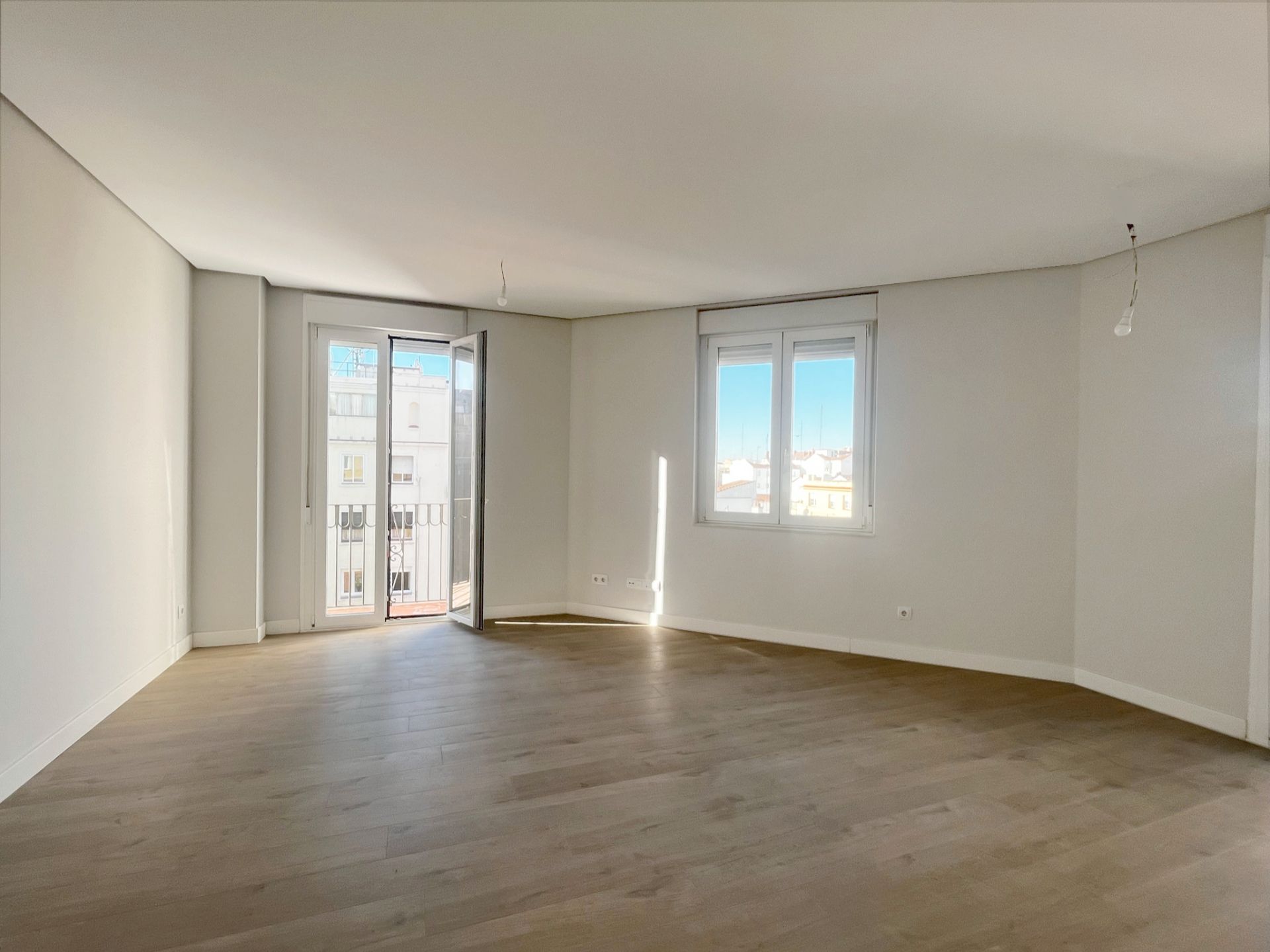 Living room of Flat to rent in  Madrid Capital  with Heating, Oven and Microwave