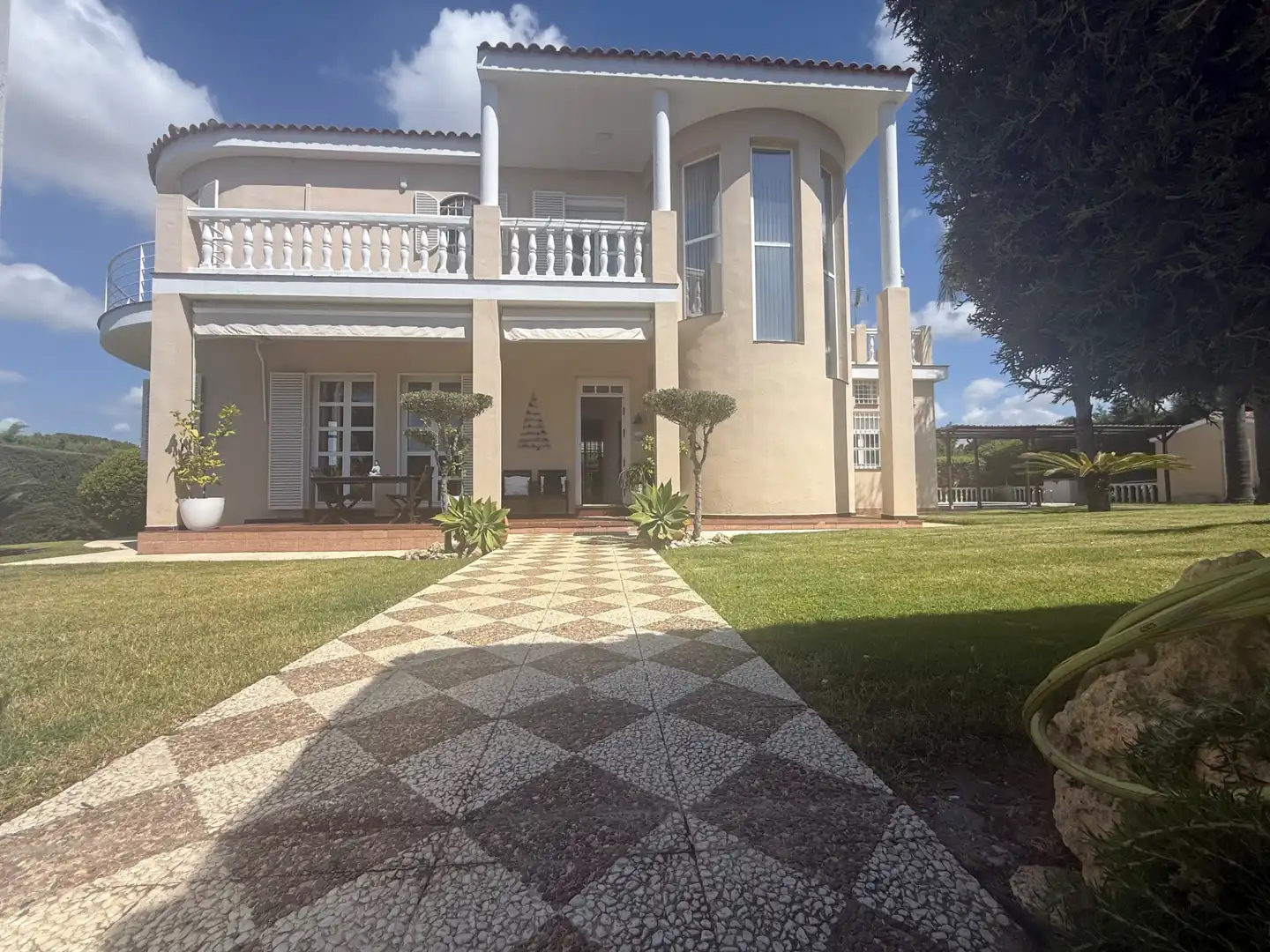 Vista exterior de Casa o chalet en venta en Aljaraque con Aire acondicionado, Calefacción y Jardín privado