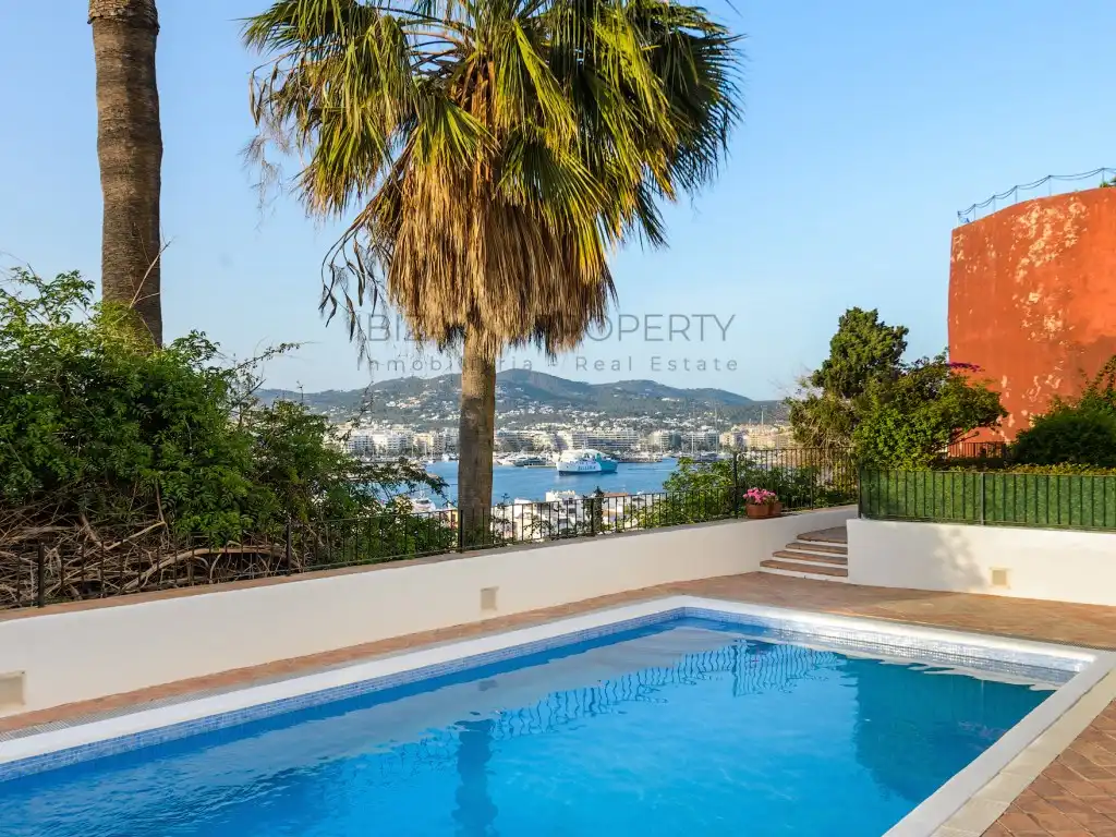 Vista exterior de Ático en venta en Eivissa con Aire acondicionado, Terraza y Amueblado