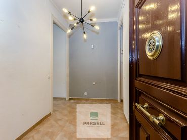 Appartamento con balcone in vendita a Carrer del Consell de Cent