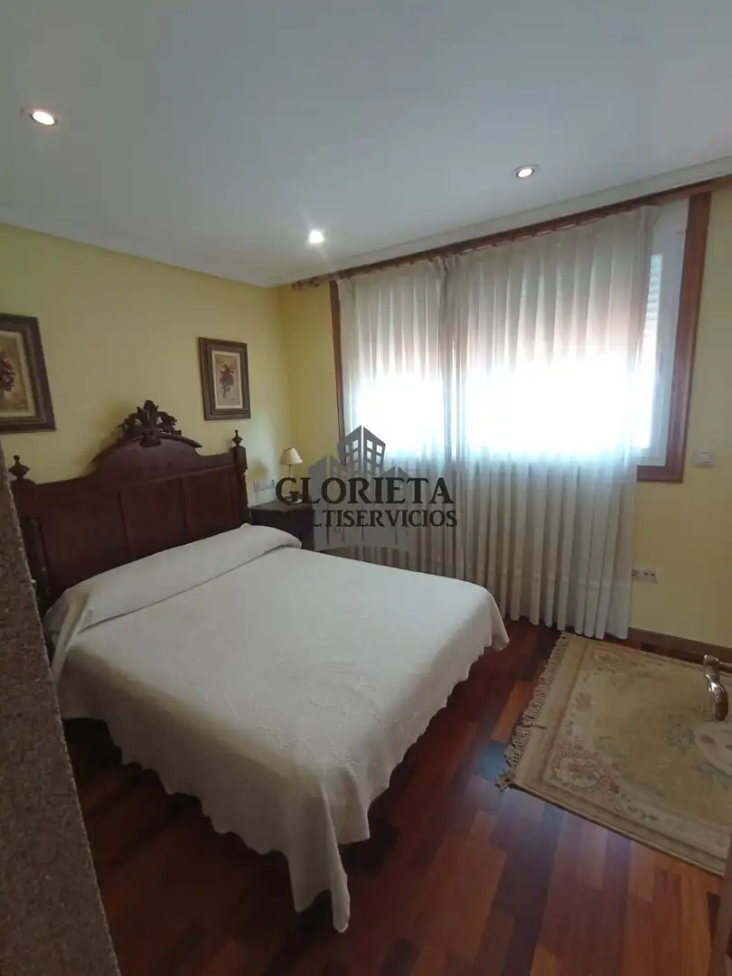 Habitación de Casa adosada en venta en Baiona con Calefacción, Parquet y Terraza