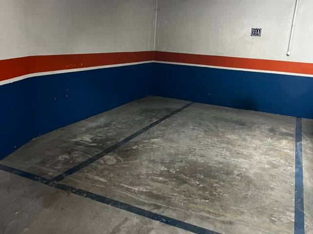 Garaje en Alquiler en Alameda de Cervantes, 50 en Sutullena