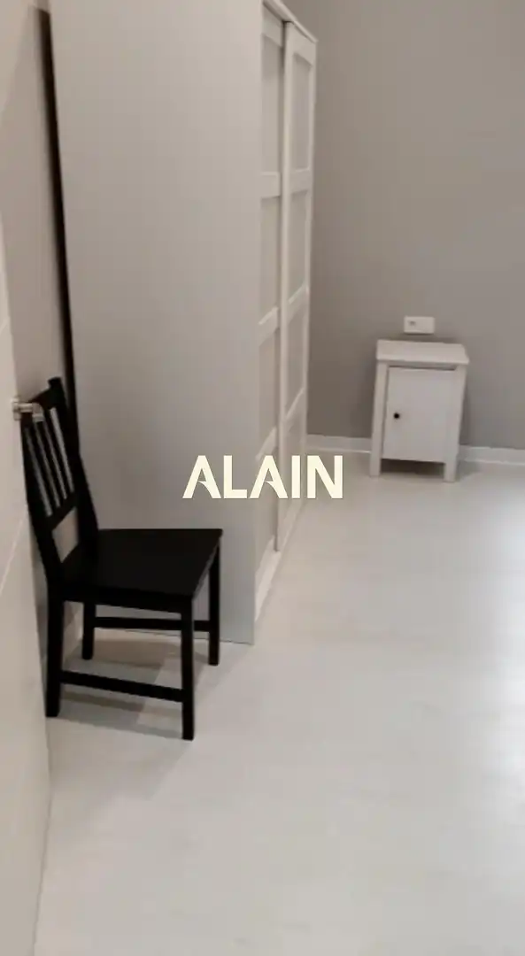 Office for sale in Valencia  with Air Conditioner