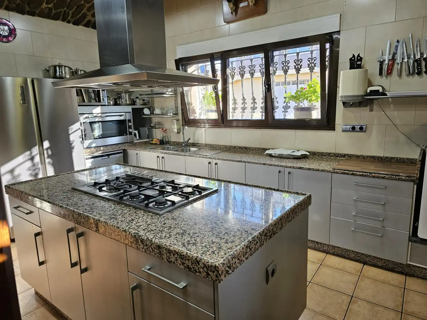 Cocina de Casa o chalet en venta en Ponferrada con Aire acondicionado, Calefacción y Jardín privado