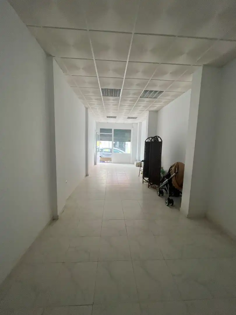 Local comercial en alquiler en Calle Villalba, imagen 2