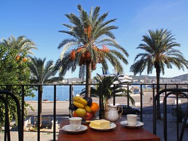 House for sale in Mare de Deu 73