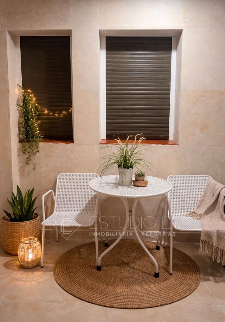 Terraza de Apartamento de alquiler en Salamanca Capital con Calefacción, Terraza y Amueblado