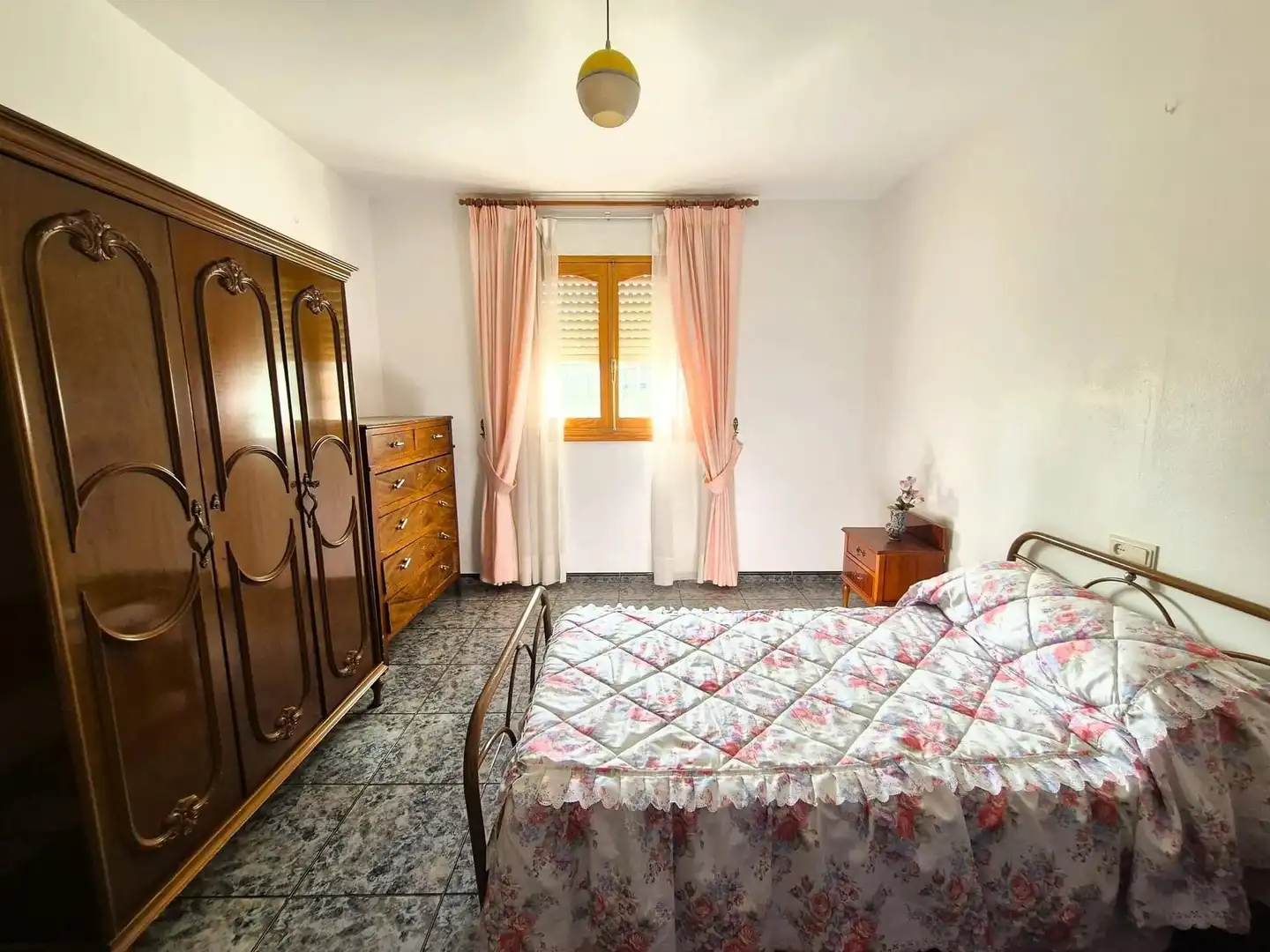 Dormitori de Casa o xalet en venda en Iznájar, Córdoba