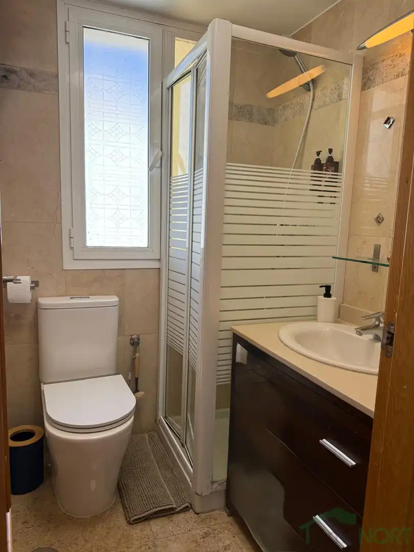 Badezimmer von Dachboden zum Verkauf in La Manga del Mar Menor mit Terrasse, Möbliert und Gemeinschaftspool