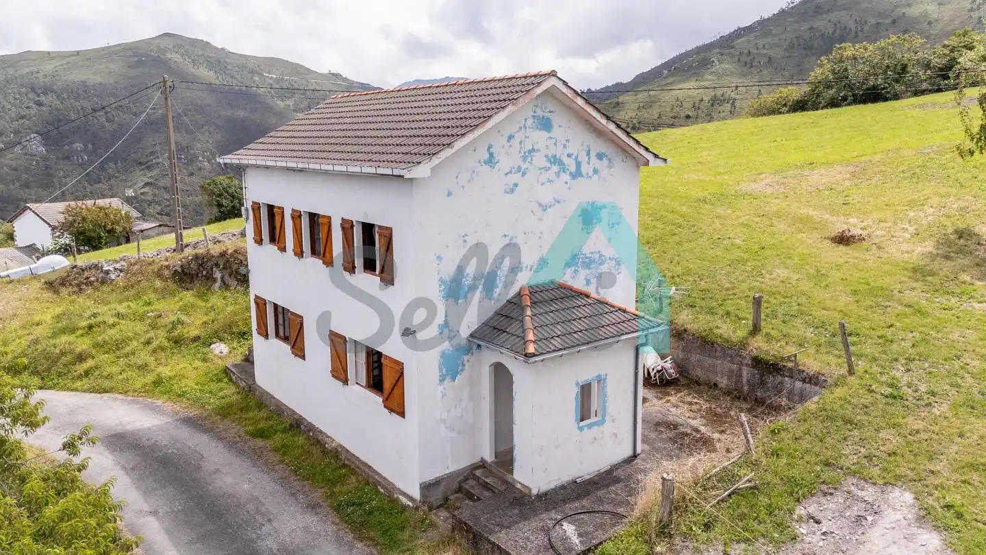 Houses for sale in La Cadorna, Valdés - Luarca