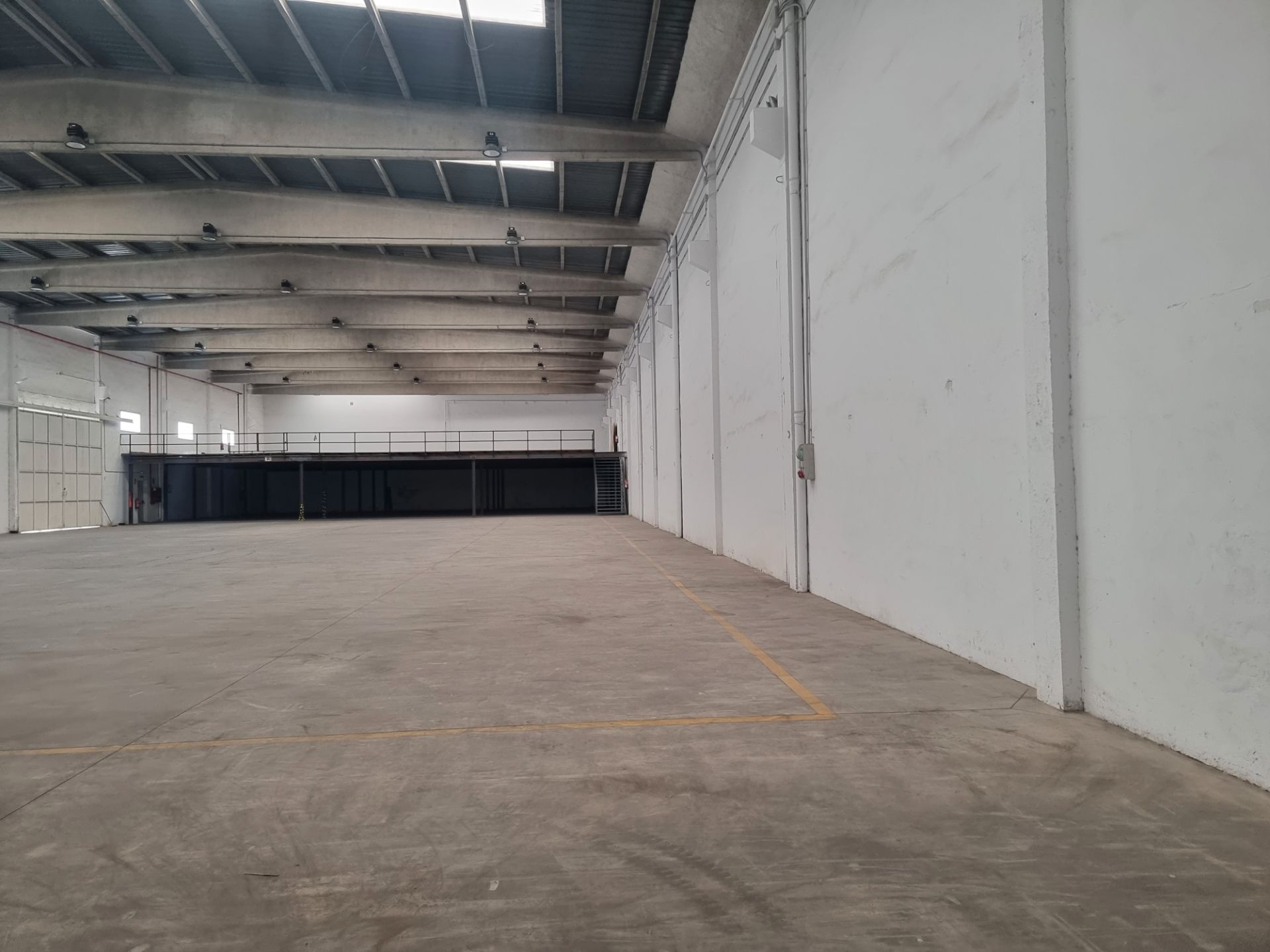 Nau industrial de lloguer a Calle Gibraltar