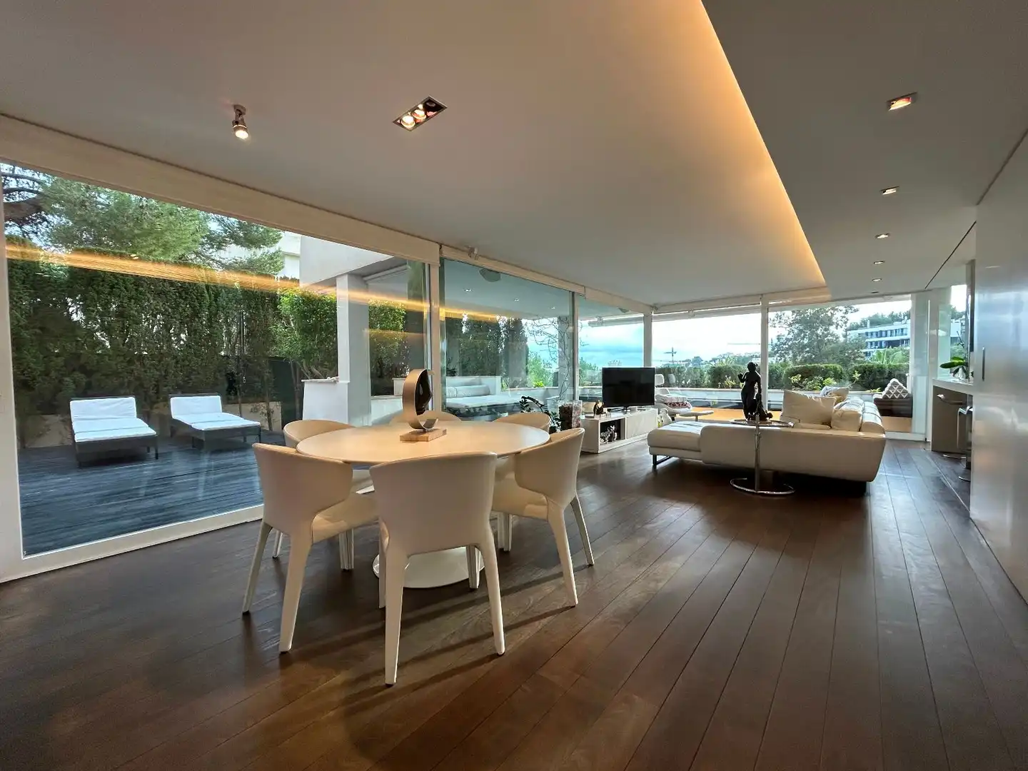 Menjador de Apartament en venda en Calvià amb Aire condicionat, Calefacció i Jardí privat