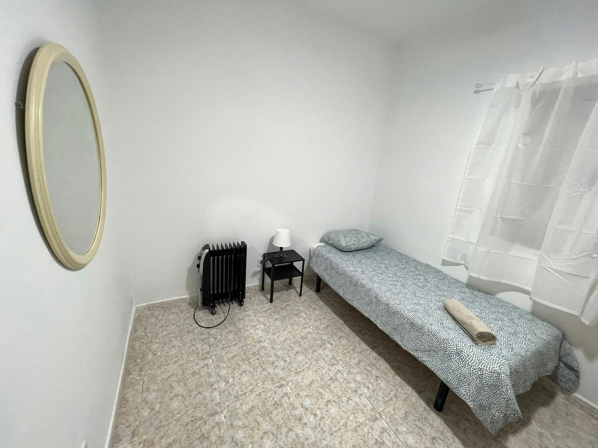 Flat to share in N/A, San Diego