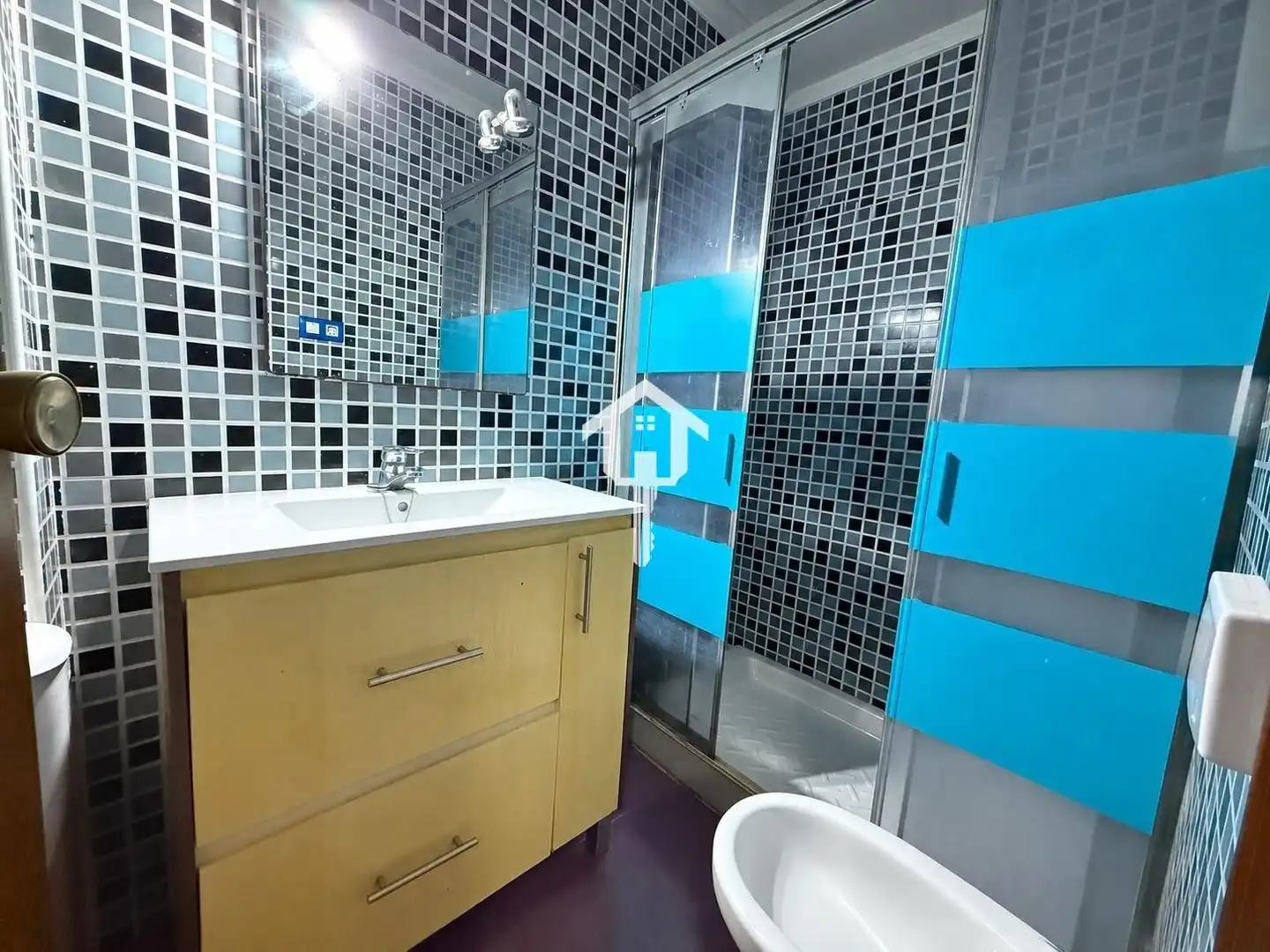 Bathroom of Flat for sale in Alicante / Alacant  with Terrace, Furnished and Balcony