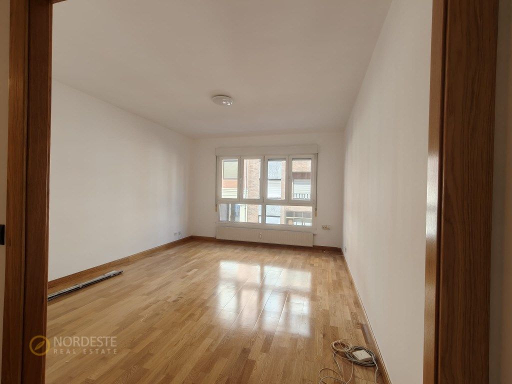 Bedroom of Flat to rent in Oviedo 