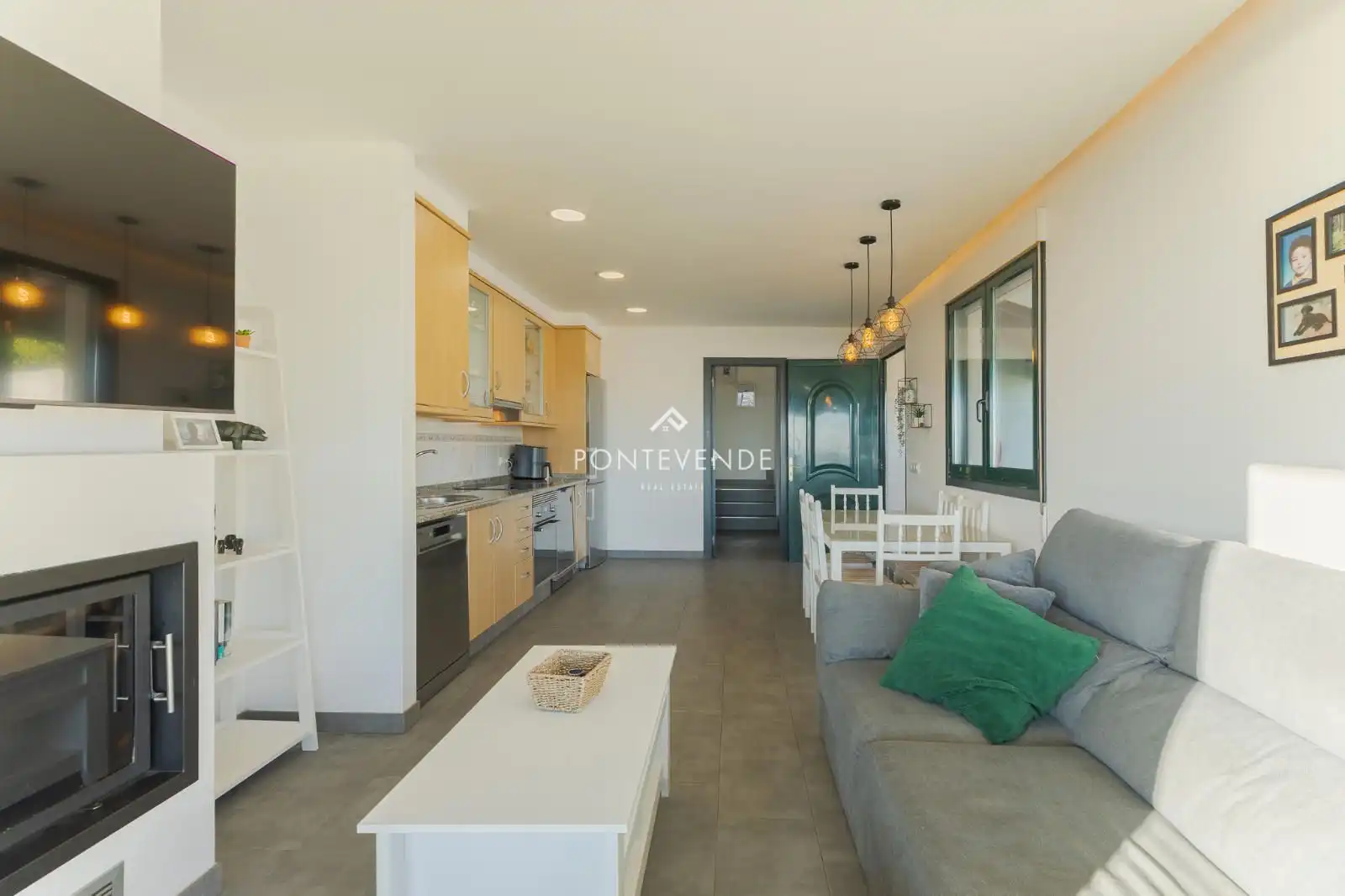 Living room of Houses for sale in Sanxenxo  with Heating and Furnished