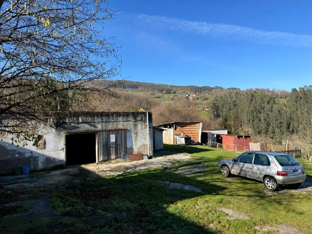 Residential zum Verkauf in Los Corrales de Buelna 
