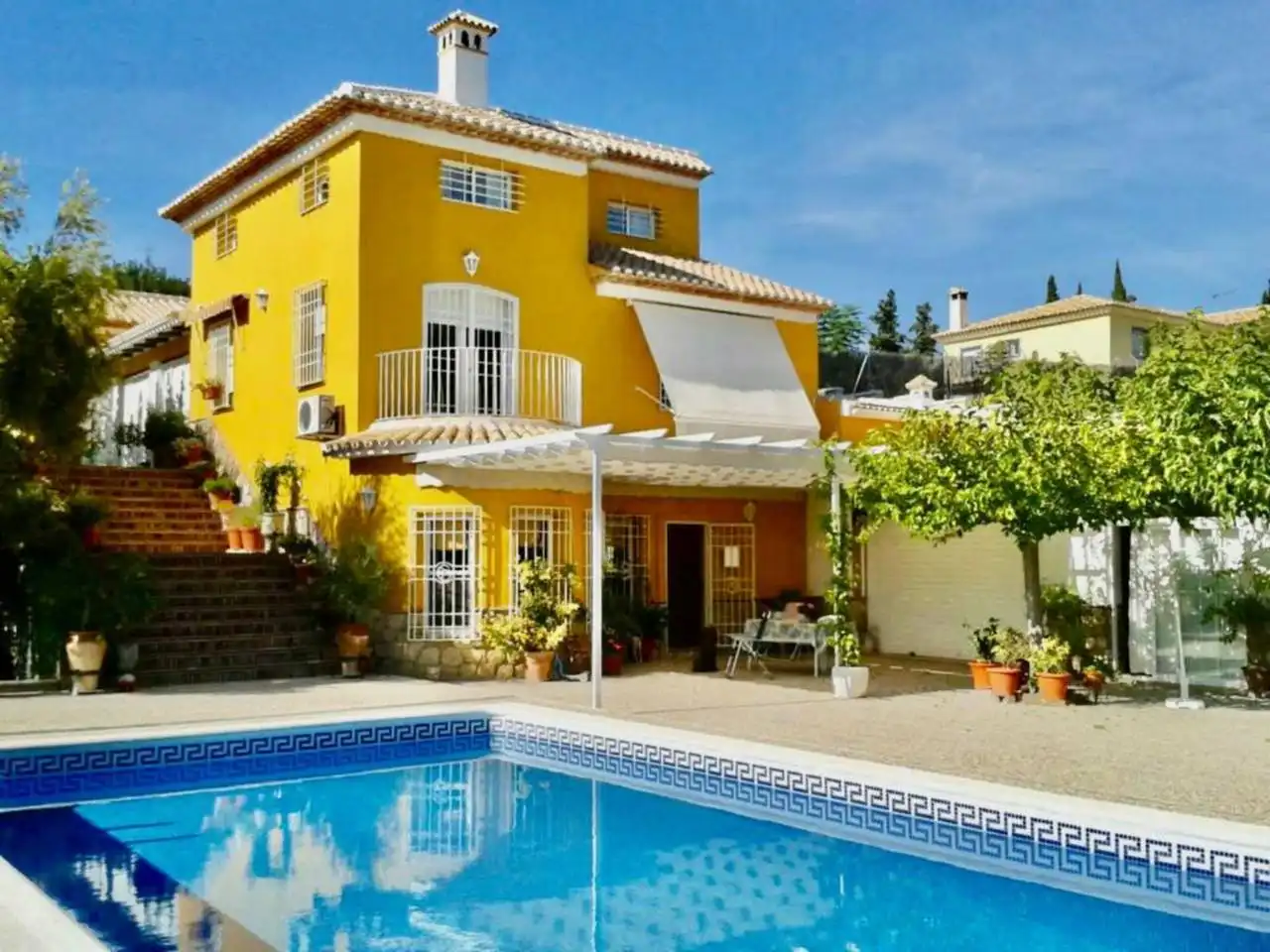 House with pool for sale in Calle Cádiz