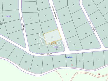 Terreno residenziale in vendita a Avda. Hierbabuena 352