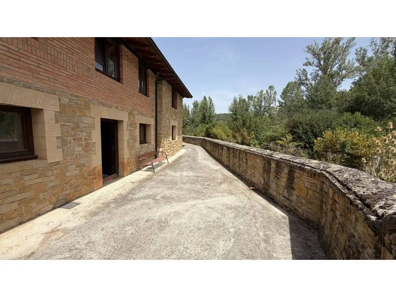 Vista exterior de Casa o chalet en venta en Merindad de Valdeporres con Jardín privado y Terraza