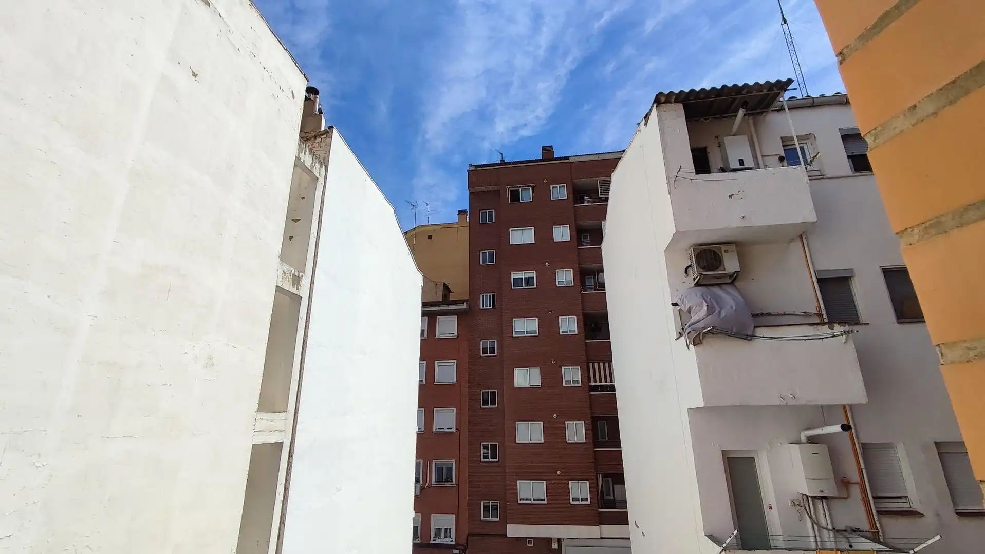 Exterior view of Flat for sale in Zaragoza  with Heating