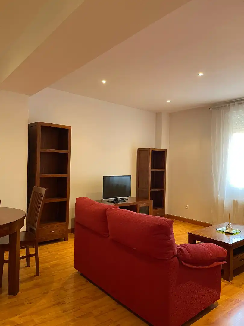 Wohnzimmer von Wohnung zur Miete in Plasencia mit Klimaanlage, Heizung und Möbliert