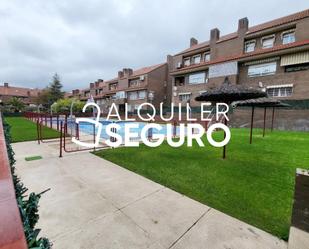 Vista exterior de Pis de lloguer en Alcorcón amb Calefacció, Terrassa i Piscina