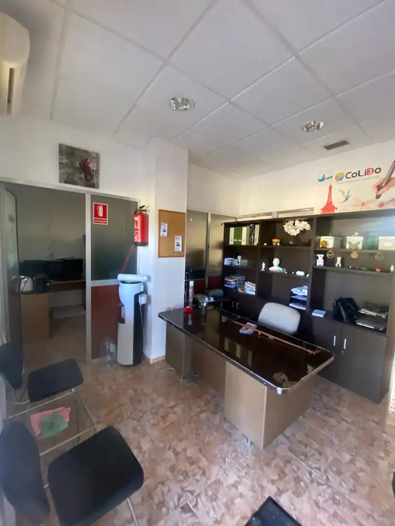 Local comercial en venta en La Cañada - Aldea Moret
