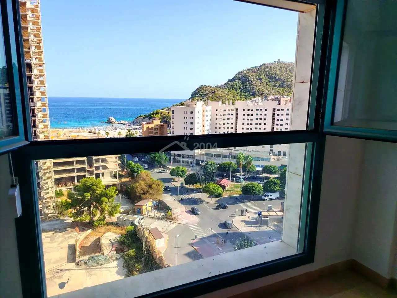 Vista exterior de Apartament en venda en Benidorm amb Terrassa i Alarma
