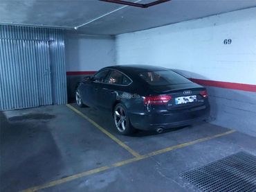 Einzelparkplatz zur Miete in Calle Lituania 10