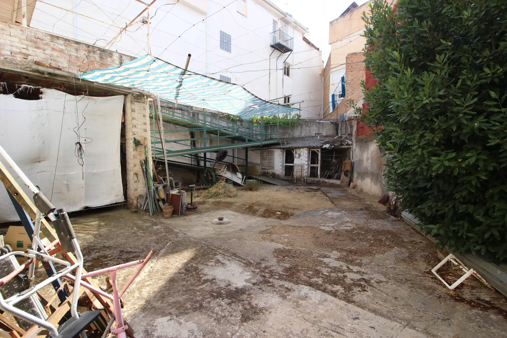 Buildings for sale in Armilla