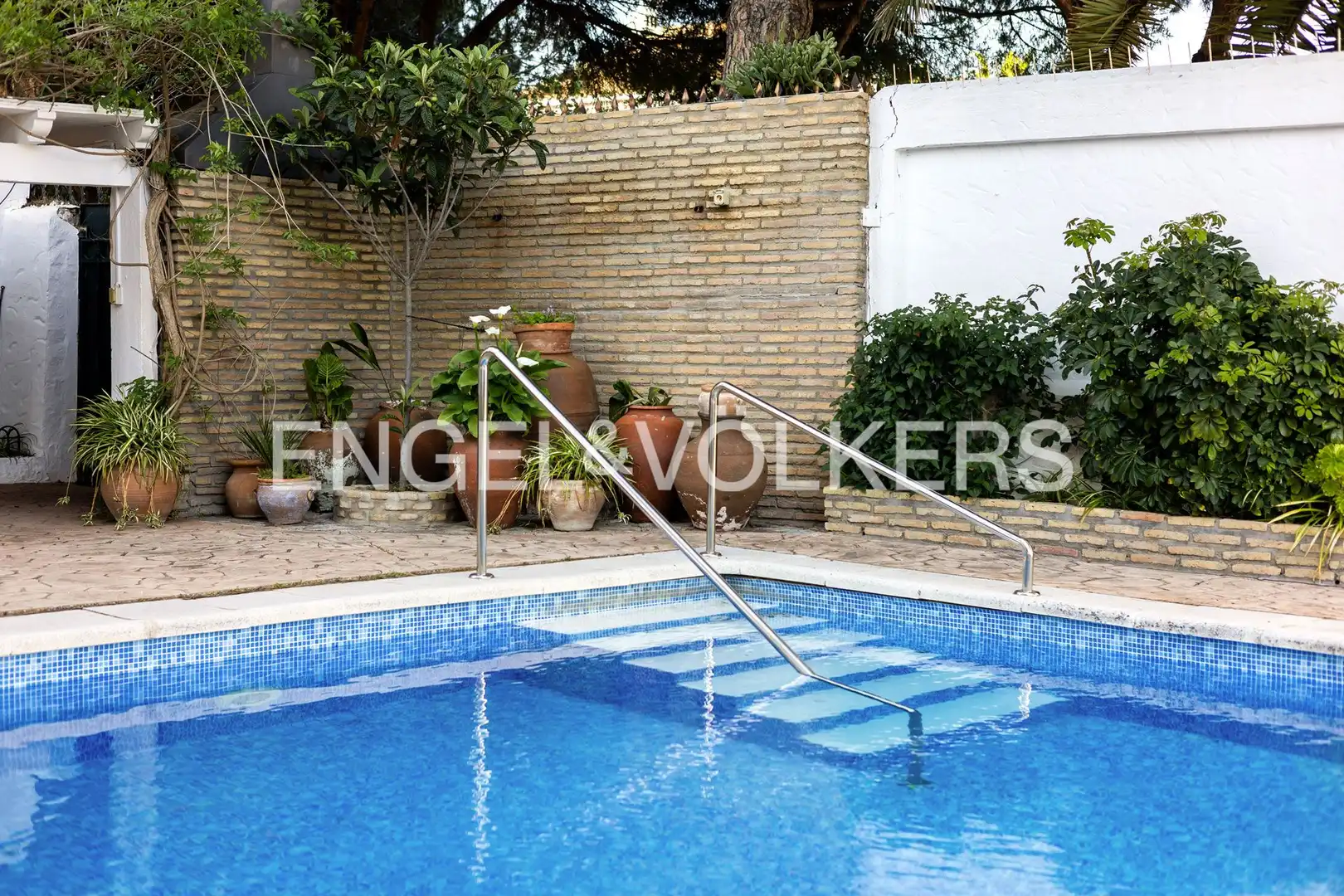 Piscina de Casa o xalet en venda en Sanlúcar de Barrameda amb Calefacció, Jardí privat i Terrassa