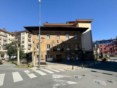 Vista exterior de Pis en venda en Urretxu amb Calefacció