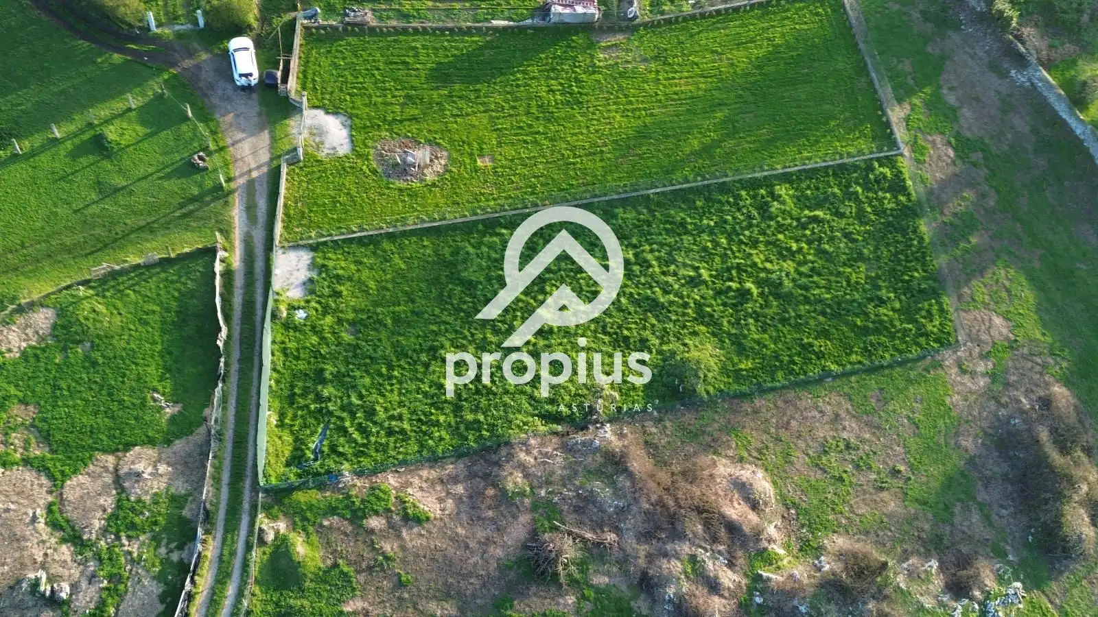 Land for sale in Llanes