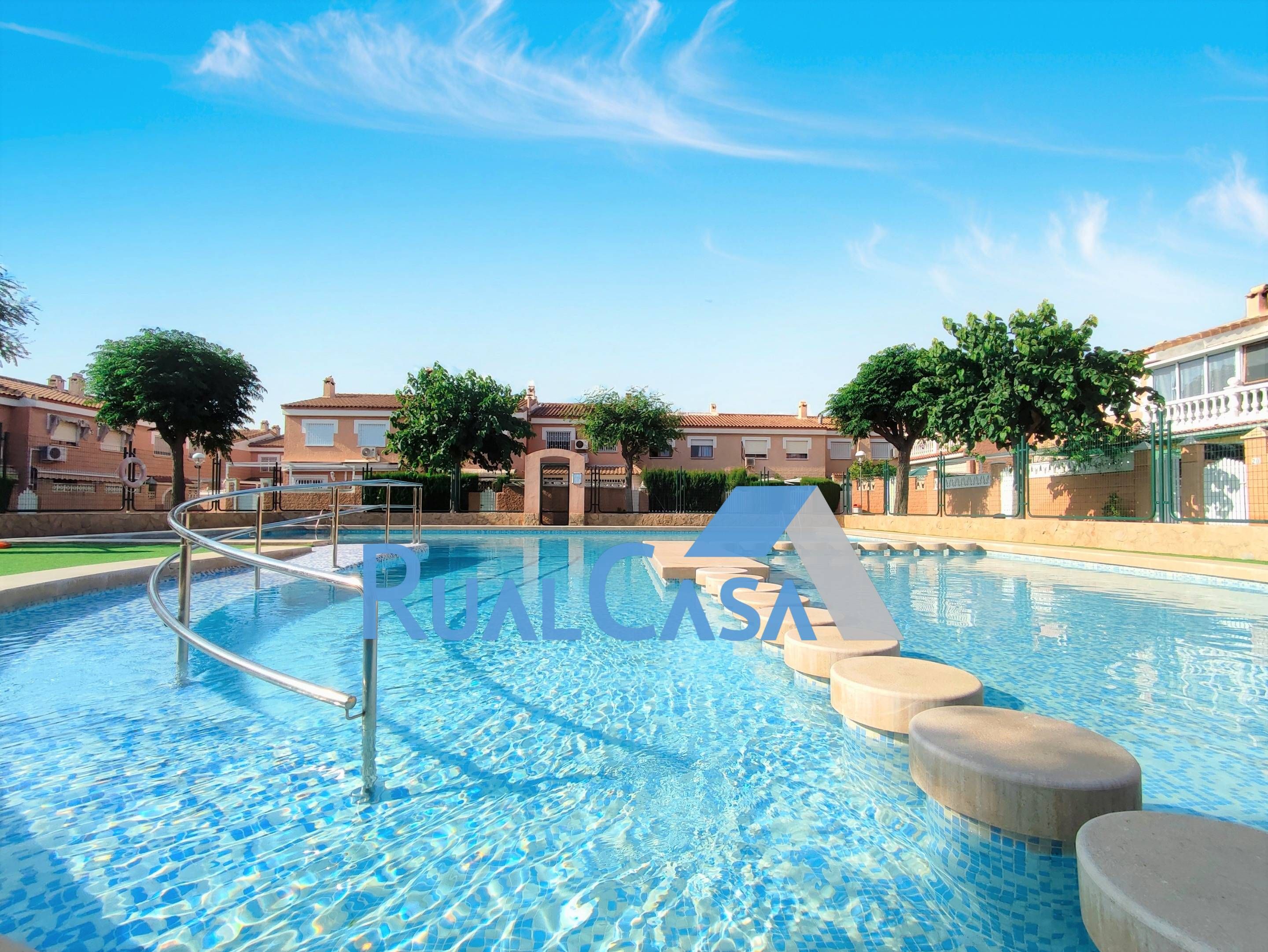 Swimming pool of House or chalet for sale in San Vicente del Raspeig / Sant Vicent del Raspeig  with Air Conditioner, Terrace and Community pool