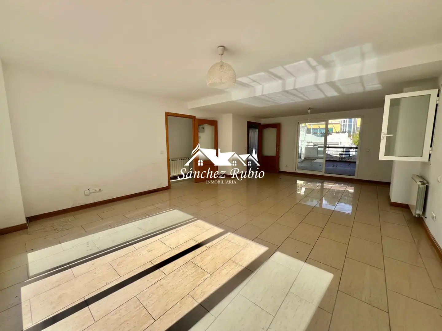 Vista exterior de Casa adosada en venda en Galapagar amb Calefacció, Jardí privat i Parquet