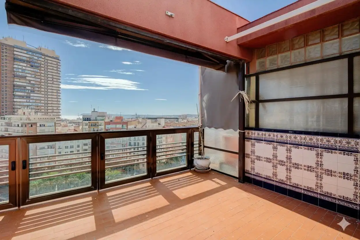 Penthouse mit Aufzug zum Verkauf in Plaza Plaça Luceros, imagen 11